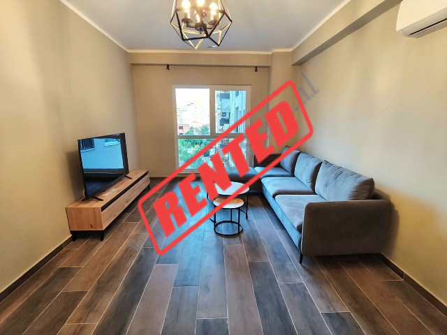 
Apartament 1+1 me qira ne rrugen Dritan Hoxha tek Kompleksi Aura ne Tirane.
Eshte e pozicionuar n